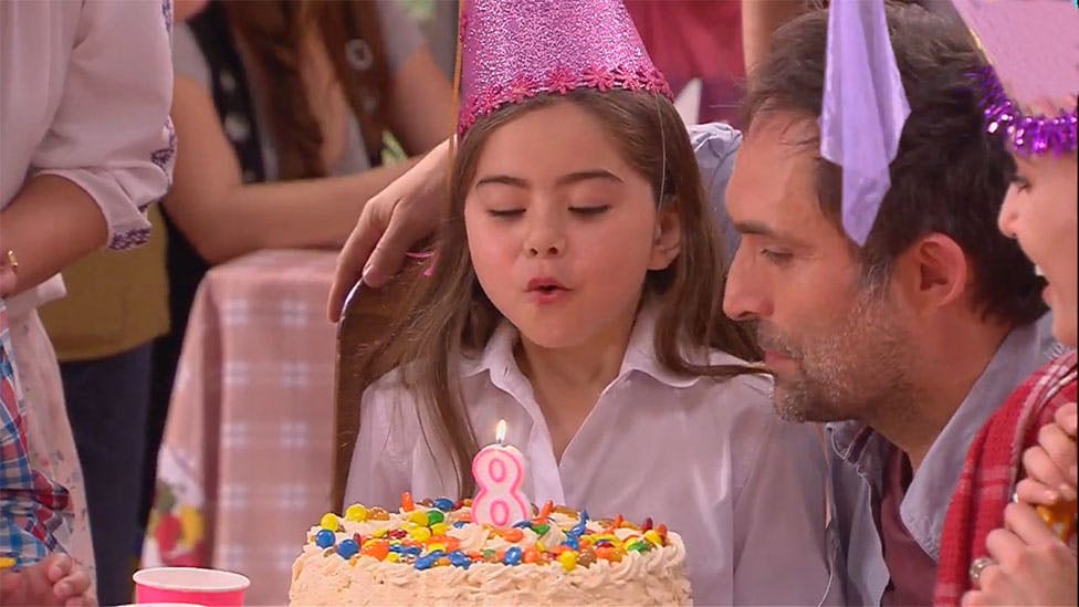 ¡Feliz cumpleaños Amparito! | El Camionero - T1E70