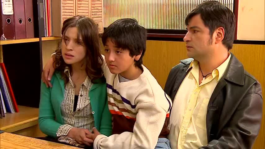 Génaro me reta a un duelo de caballeros | Esperanza - T1E13