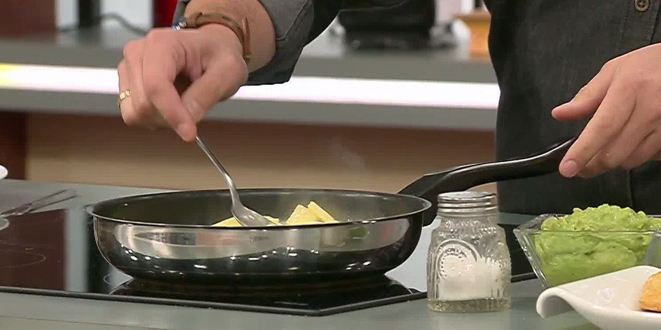 El desafío de Eduardo: ¿Sabe hacer omelette?