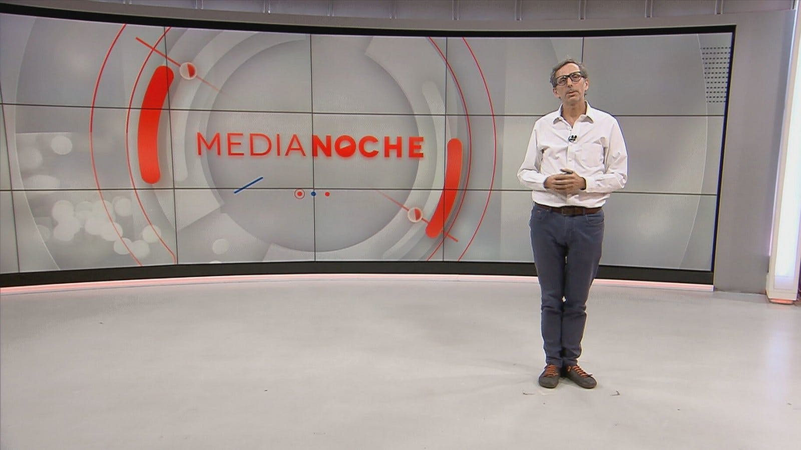 Medianoche - Lunes 3 de abril 2023