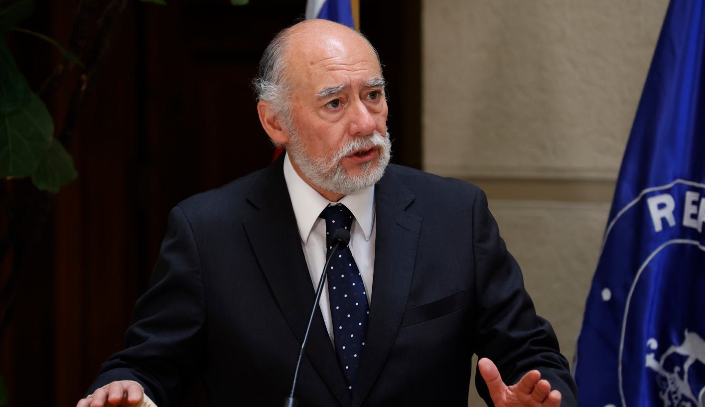Senador Flores por ley Nain-Retamal: Lo mejor hoy día es la indicación que presenta el Gobierno