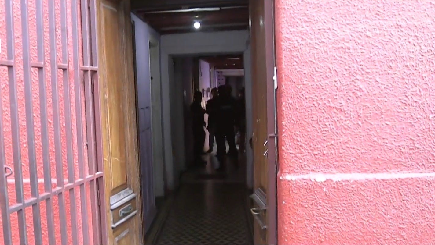 Tras más de 200 denuncias: Desalojo de cité en Estación Central deja tres detenidos