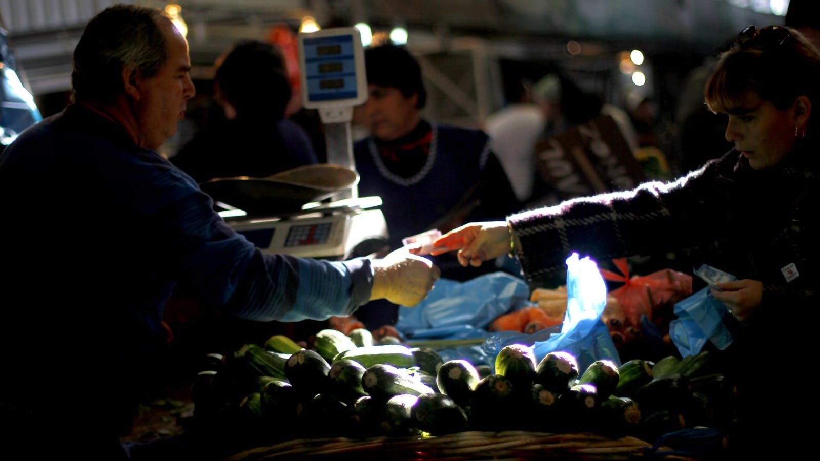 Experto y primer IPoM del año: La inflación está teniendo más vigor de lo que se había planteado