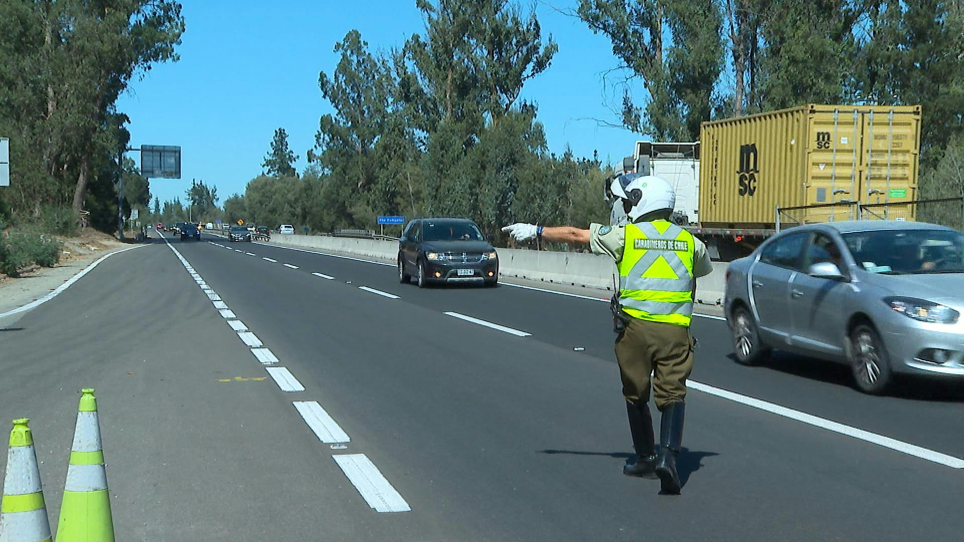 Carabineros intensifica fiscalizaciones ante aumento del flujo vehicular en Semana Santa