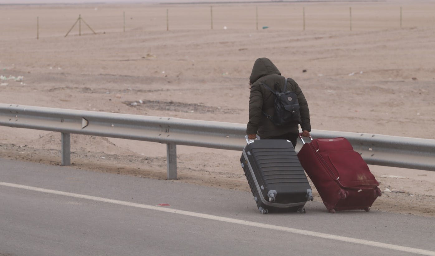 Académica por política migratoria: Los criminales deberían cumplir pena y luego ser deportados