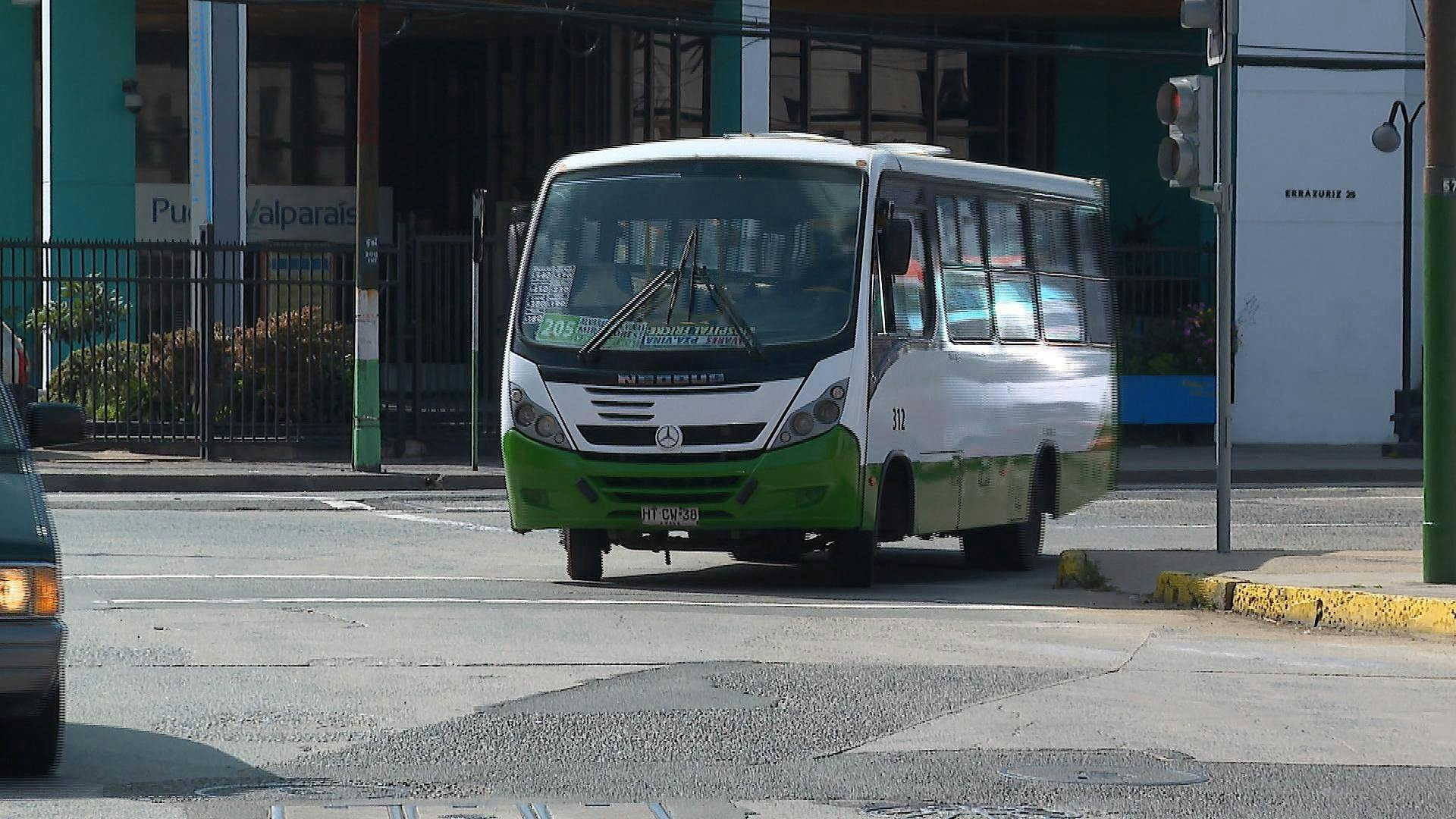Vecinos porteños piden acelerar programa “Que Pase la Micro” para mejorar acceso a la locomoción colectiva