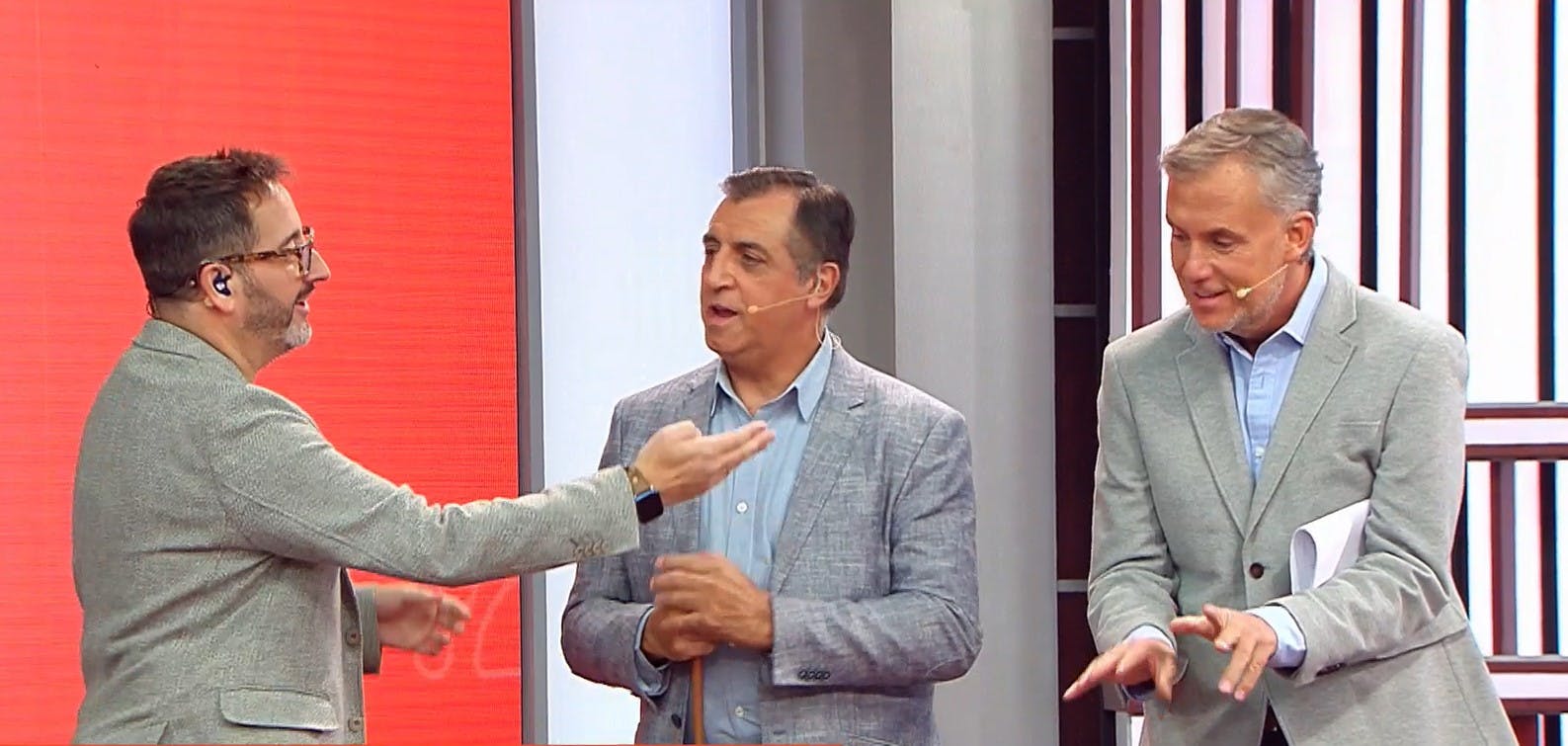 Liquidación 3x1: Eduardo, Iván y Felipe vinieron vestidos iguales 