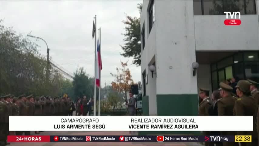 Izamiento del pabellón nacional con motivo del aniversario N°96 de Carabineros
