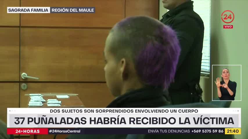Habría recibido 37 puñaladas: dos sujetos son sorprendidos envolviendo un cuerpo