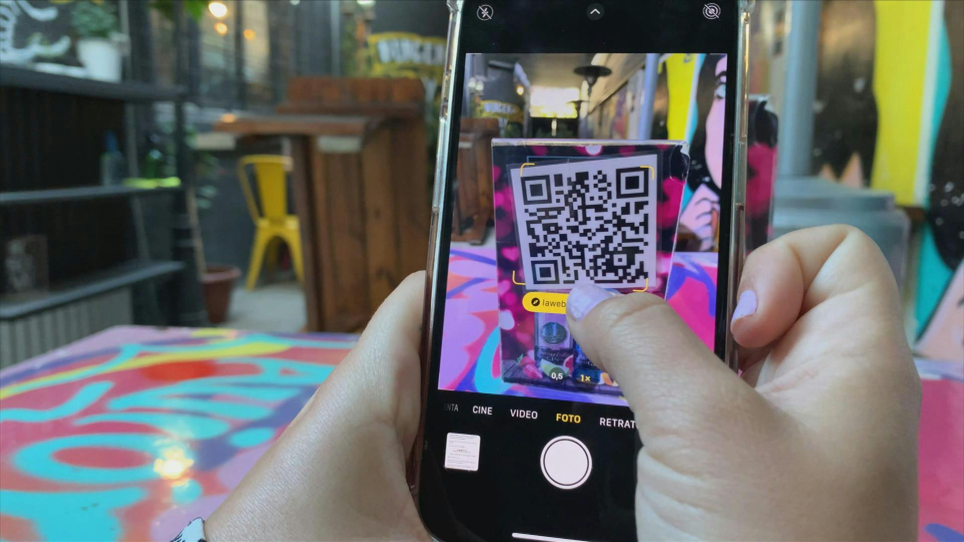 Código QR en menú de restaurantes servirá para tomar resguardos en temas de seguridad