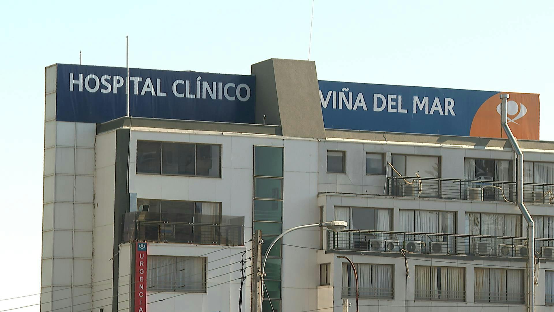 Adulto mayor fallece en extrañas circunstancias en clínica viñamarina