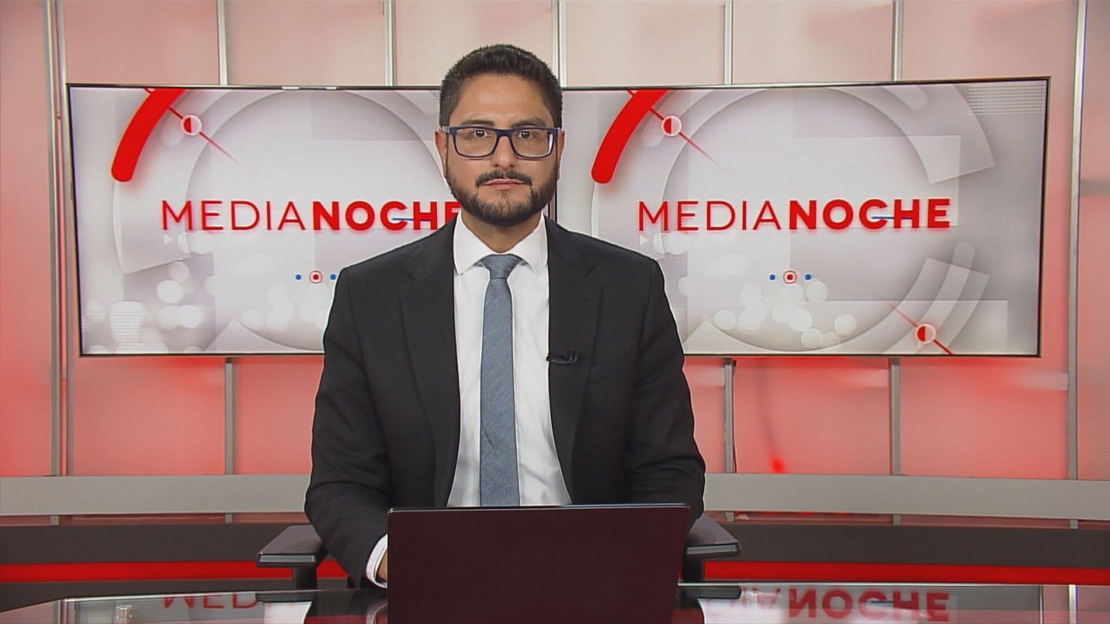 Medianoche - Jueves 4 de mayo 2023