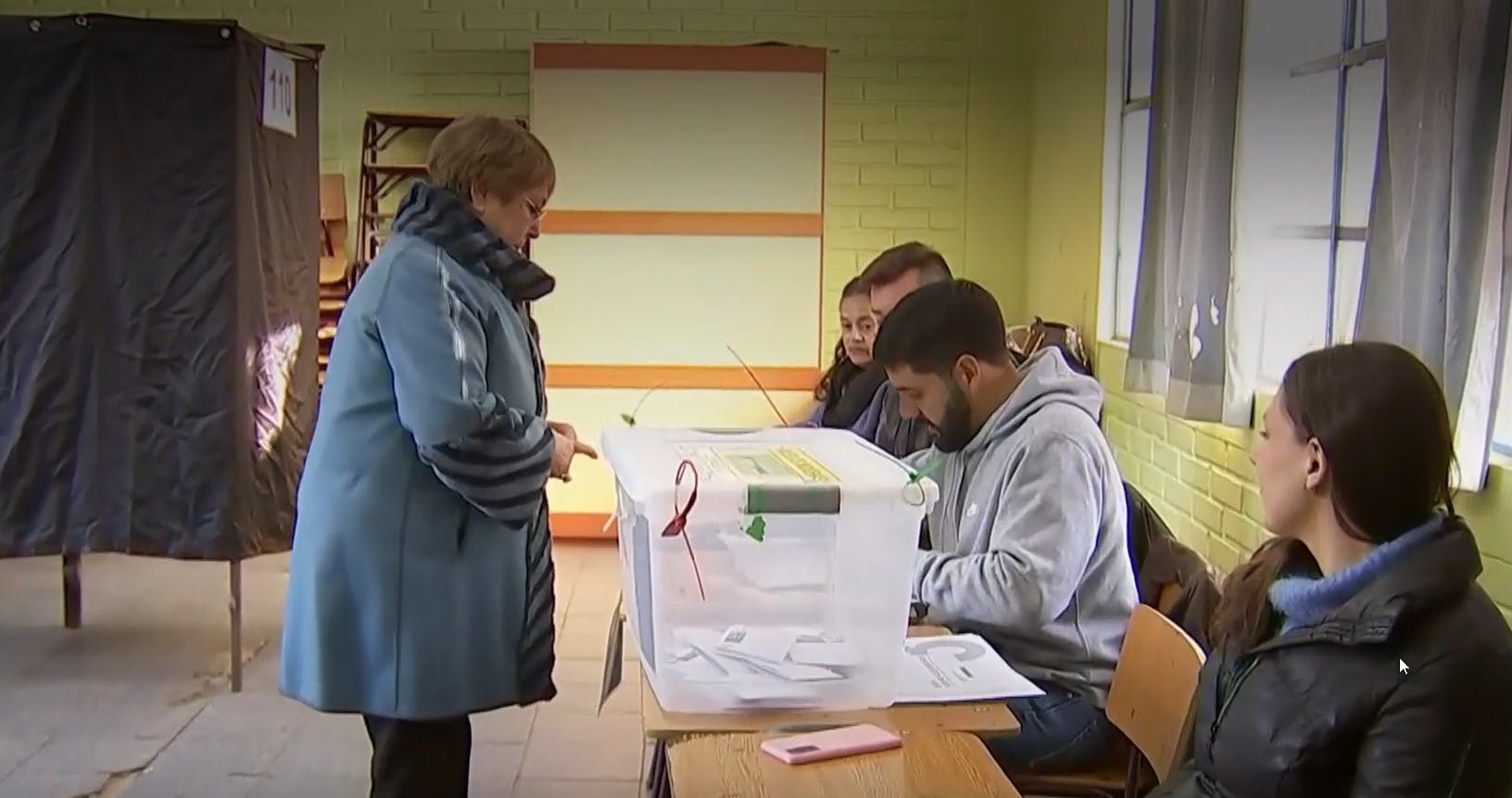 Ex Presidenta Bachelet se refiere a las elecciones de consejeros constitucionales