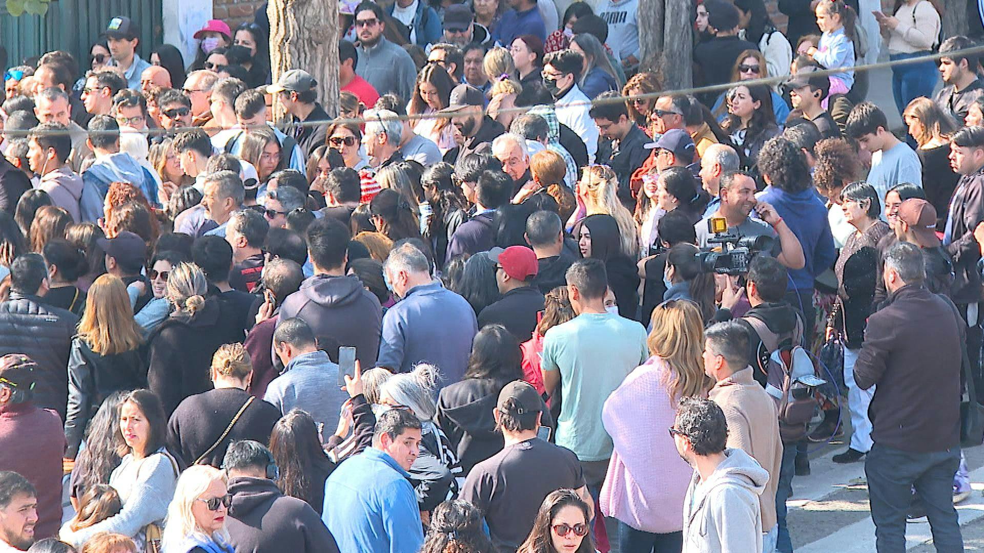 Grandes aglomeraciones se vivieron en liceo viñamarino en las elecciones de este domingo