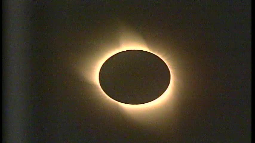 Emoción y expectación: Así se vivió el eclipse del año 1994 en Chile
