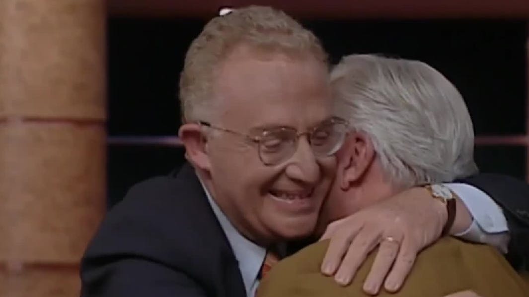 Sergio Livingstone va a buscar a Pedro Carcuro al de Pé a Pá