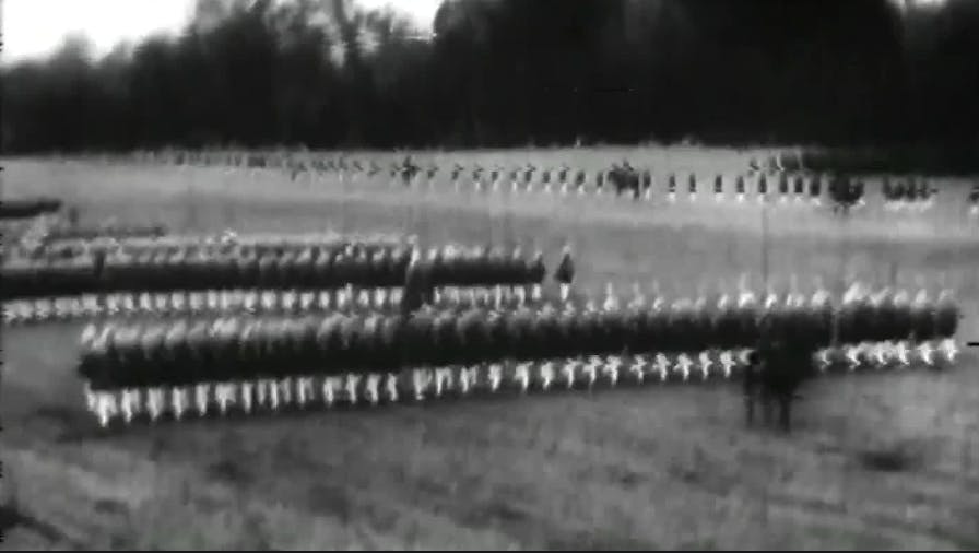 Así se vivía la parada militar en 1910