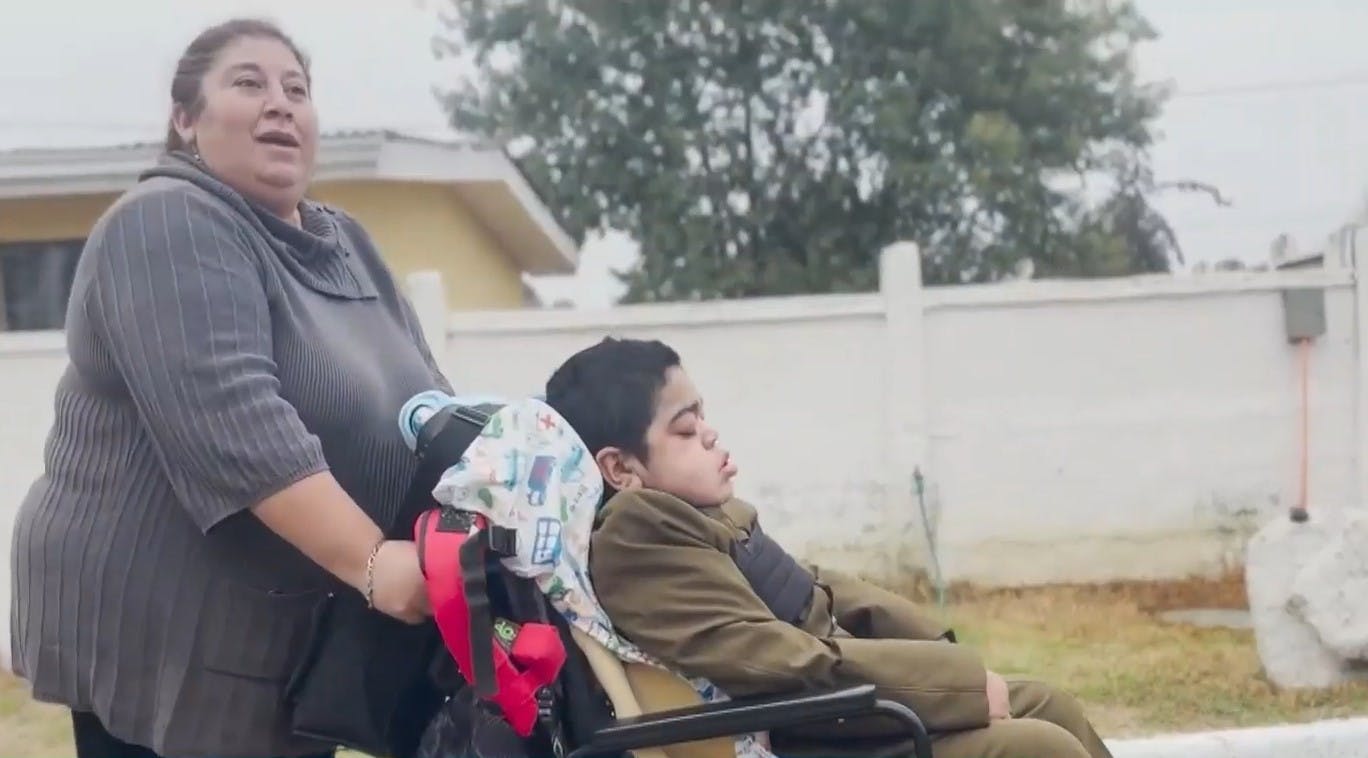 ¡Una mamá increíble! Hoy conocimos la historia de Teresa, quien dejó todo por el cuidado de su hijo