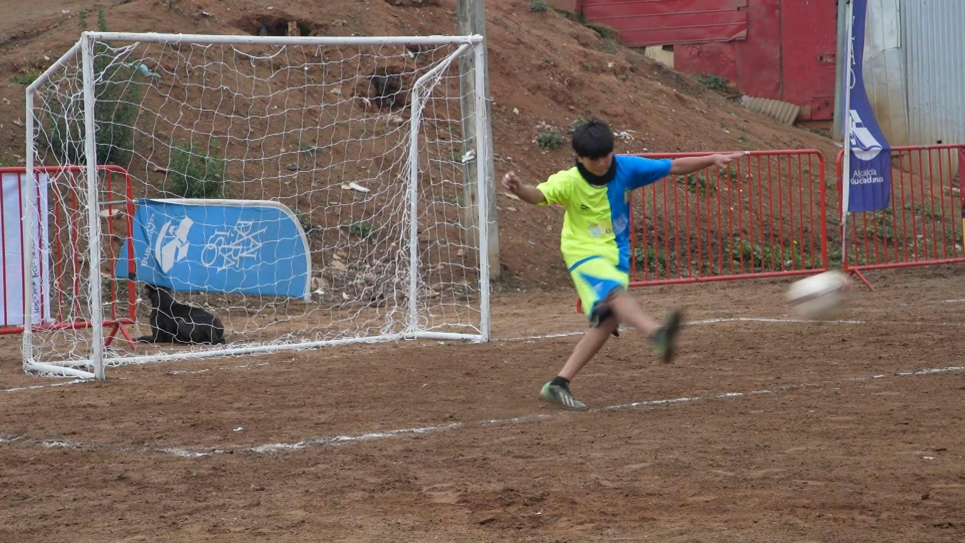 Valparaíso implementa 12 nuevas escuelas populares de fútbol 