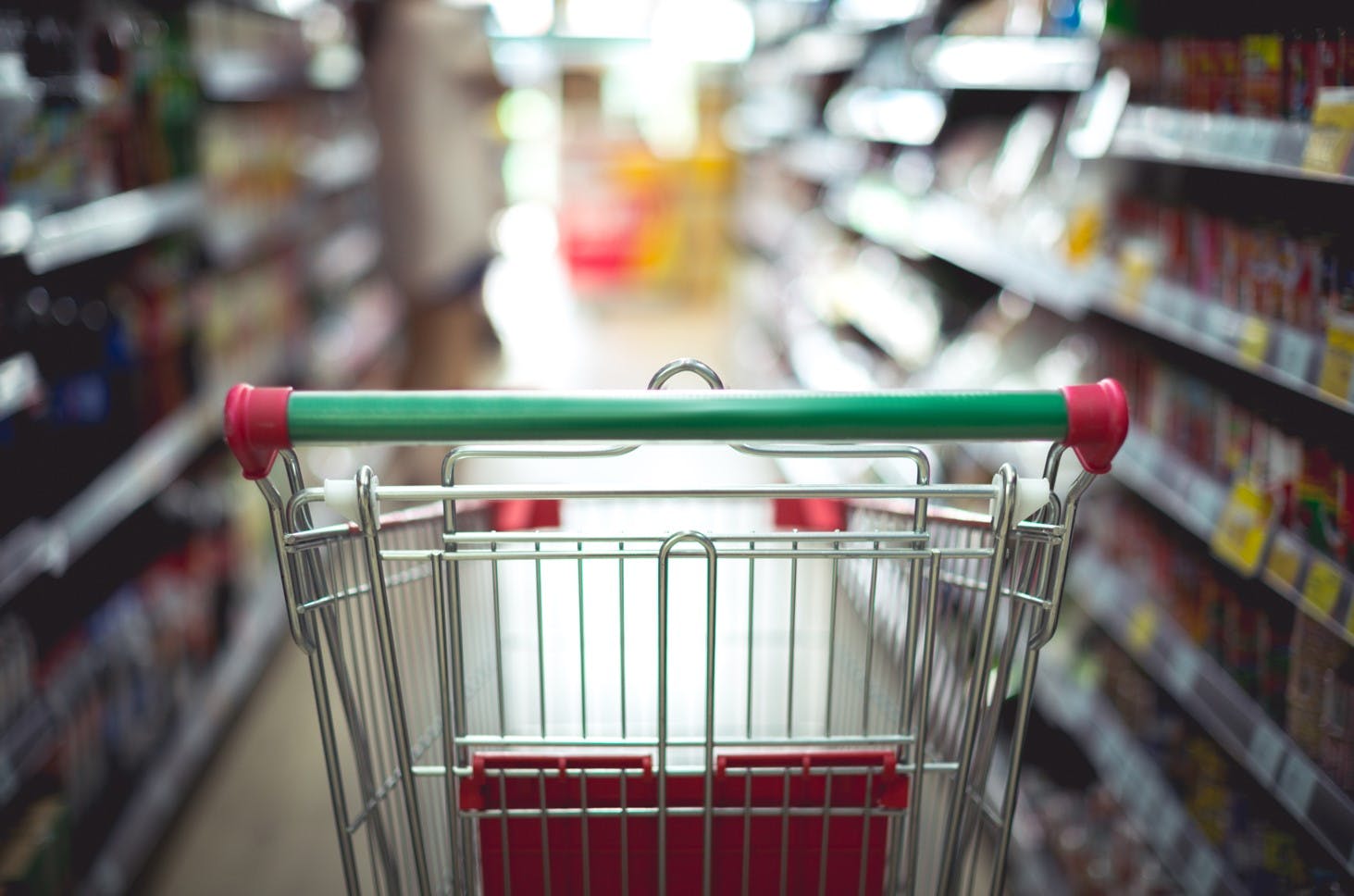Cámara de Comercio de Coyhaique por 'turismo de supermercado': Hay gente que va todos los días y trae productos para revender