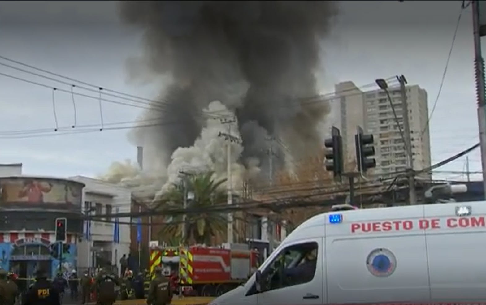 Incendio afecta a Cuartel de la PDI en San Miguel