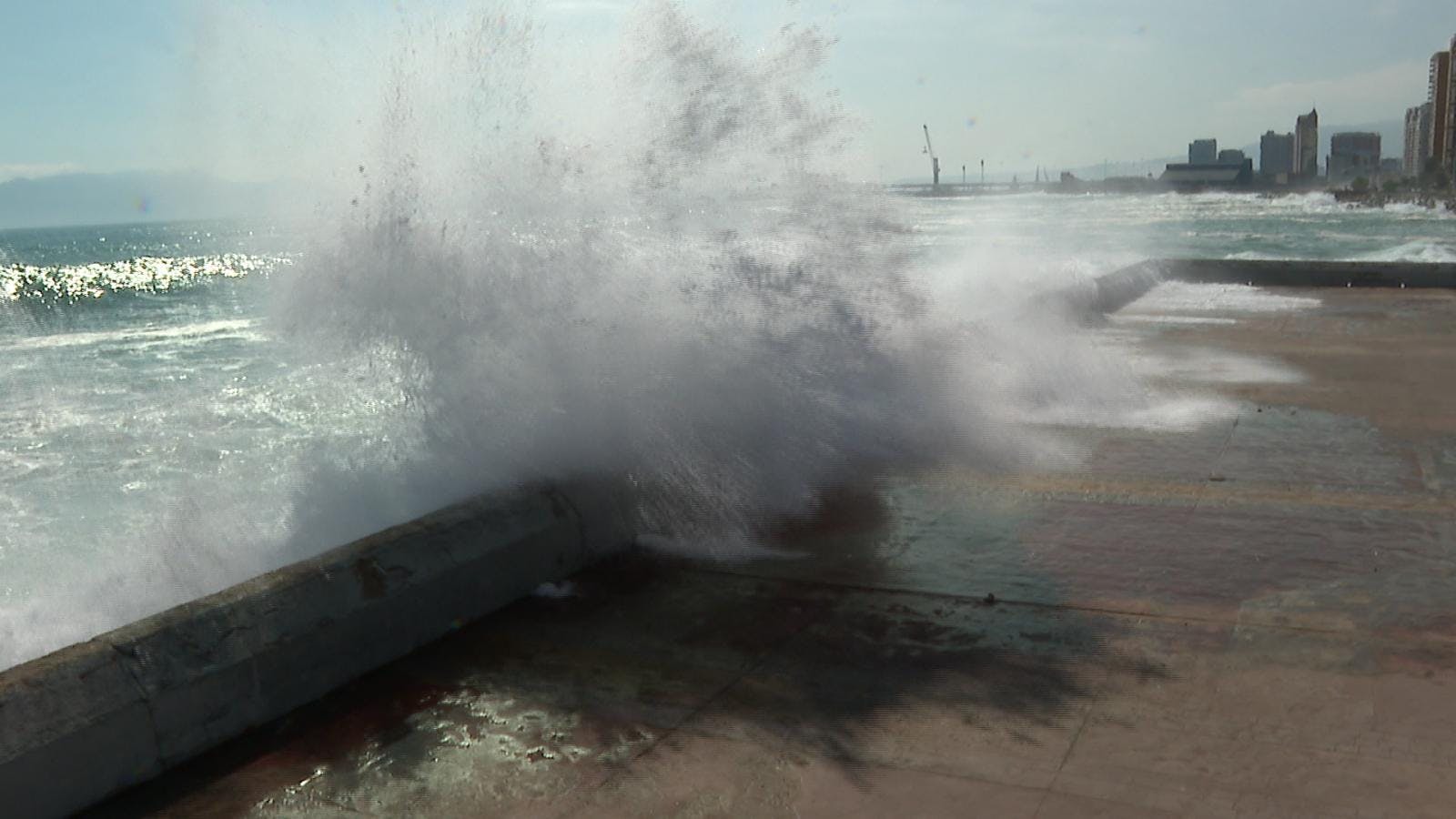 Intensas marejadas afectan al litoral de la región
