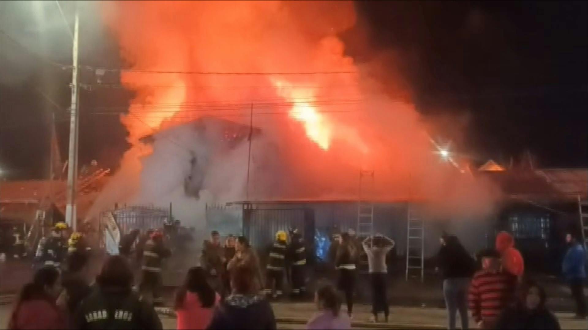 Niño de 8 años y dos adultos fallecen en incendio