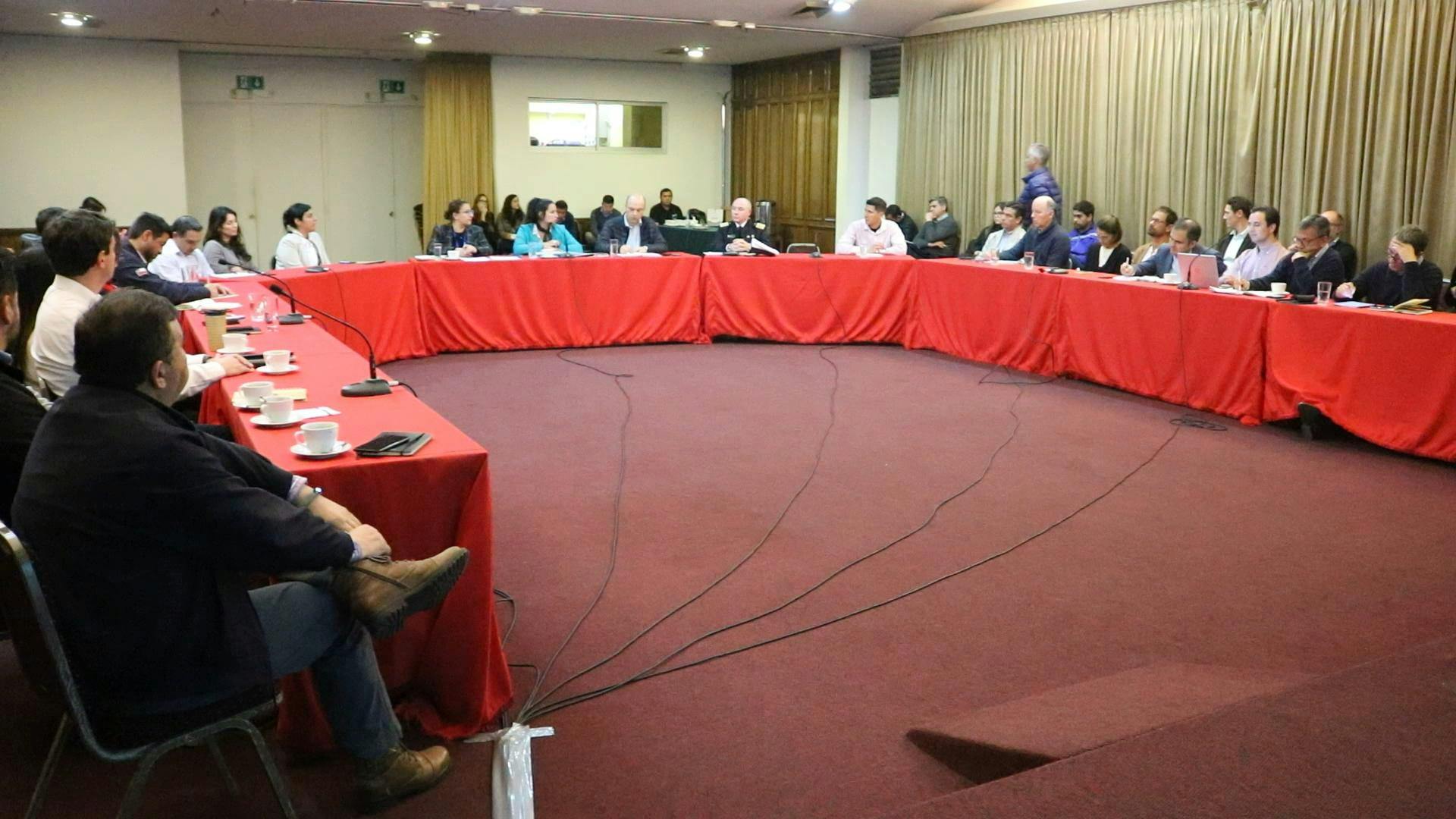 20 empresas del sector industrial en concón, Puchuncaví y Quintero convocadas para tomar acciones sobre contaminación