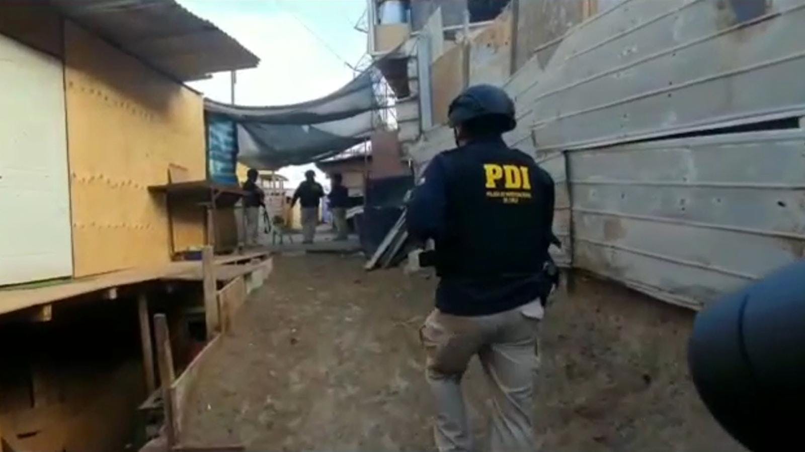 Detienen a extranjero imputado por homicidio