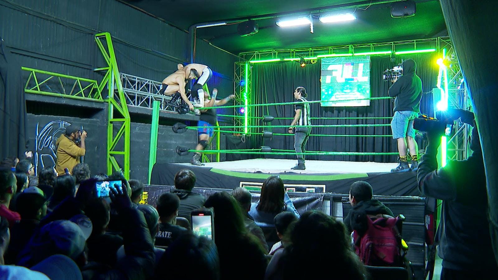 Síntesis deportiva regional: este fin de semana pasado se desarrollo full némesis lucha libre