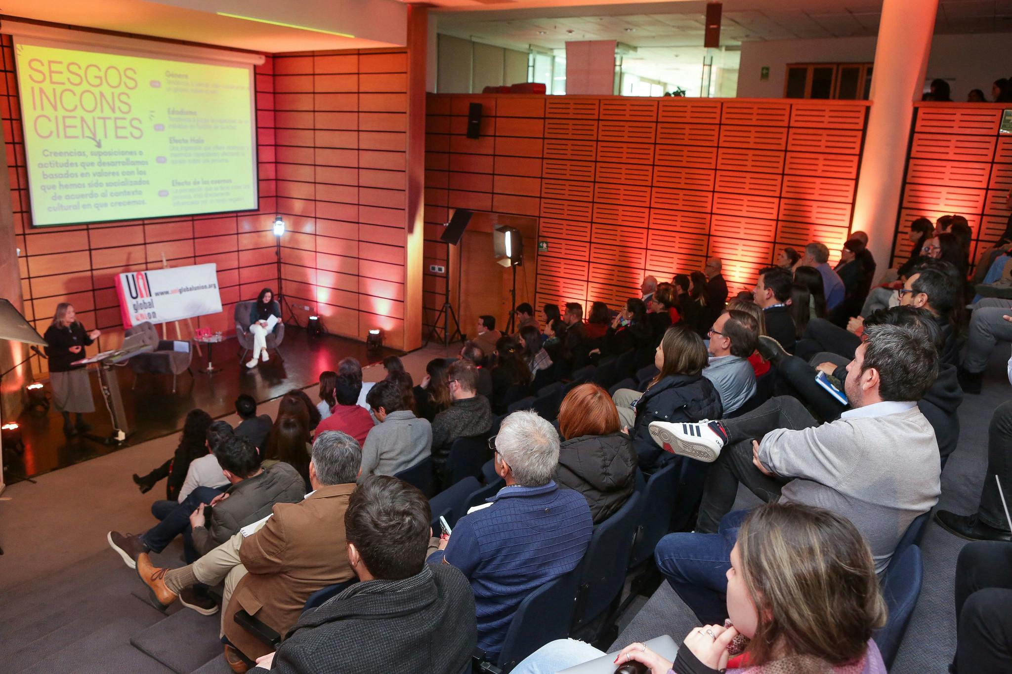 Encuentro sobre la erradicación de la violencia y el acoso laboral