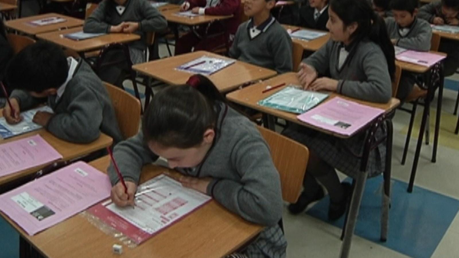 Entregan resultados de prueba SIMCE