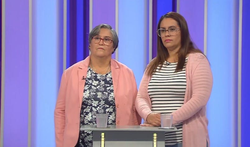 Dos versiones de la misma historia | Carmen Gloria  a tu servicio 