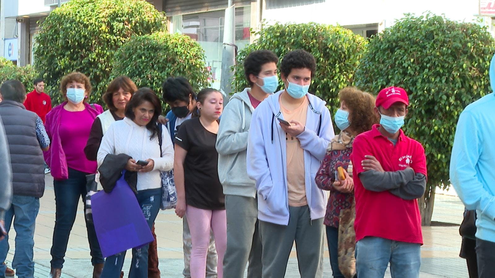 Aumenta venta de mascarillas y precios por alza de patologías respiratorias