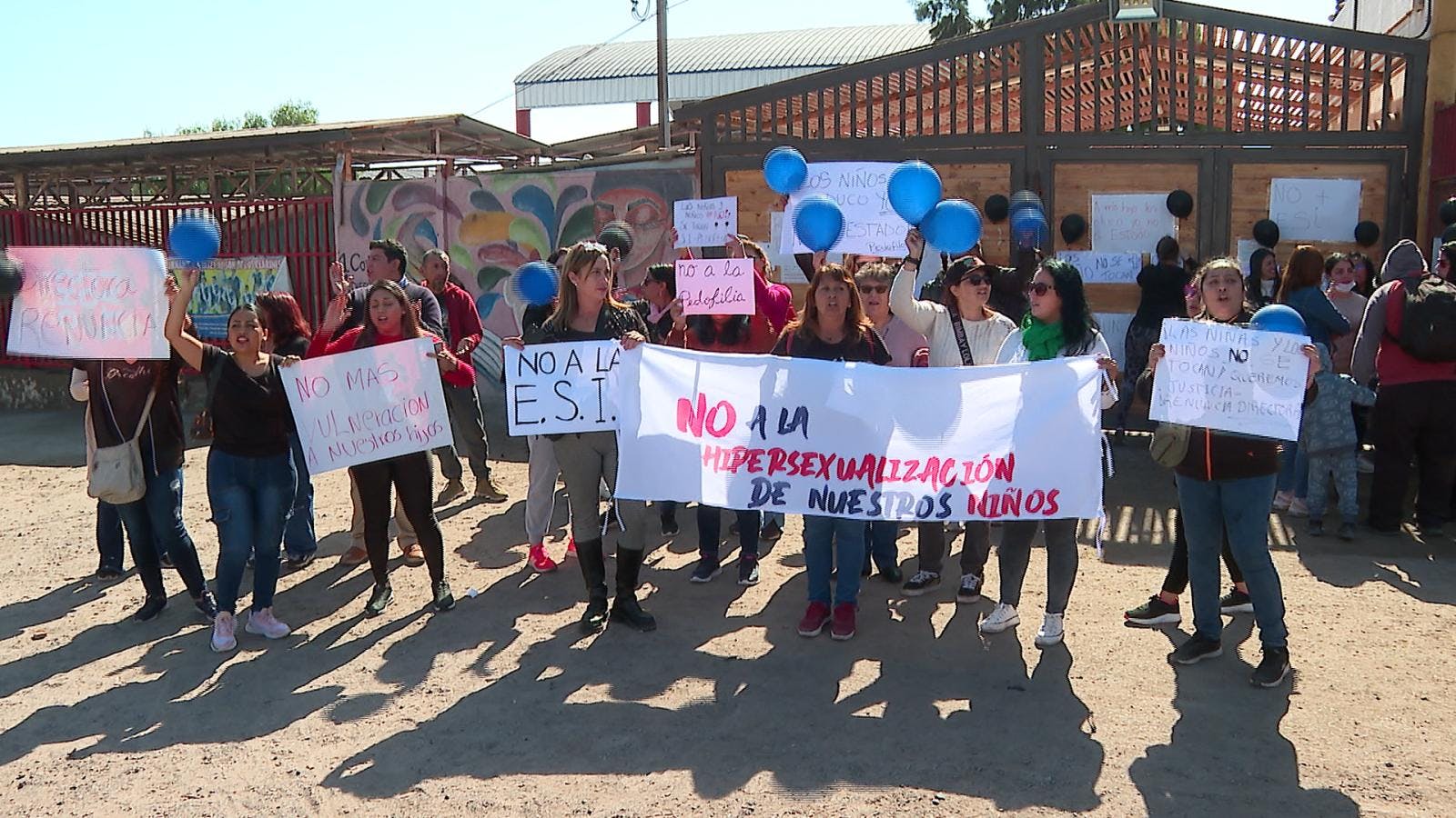 Fiscalía y juzgado de familia investigan denuncias presentadas por apoderados de escuela Las Rocas
