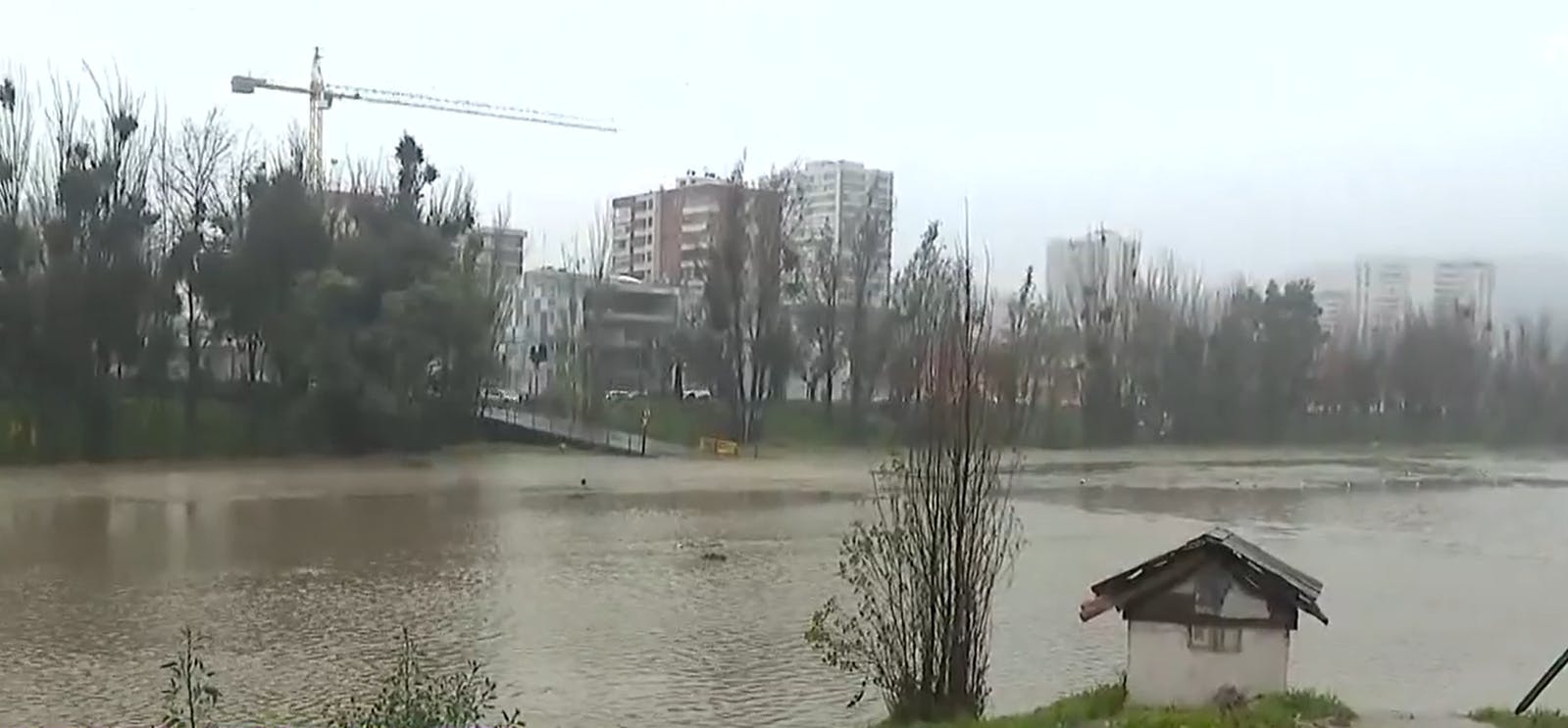 Preocupante aumento del estero Marga Marga en Viña del Mar: ¿Como protegerse de la lluvia?