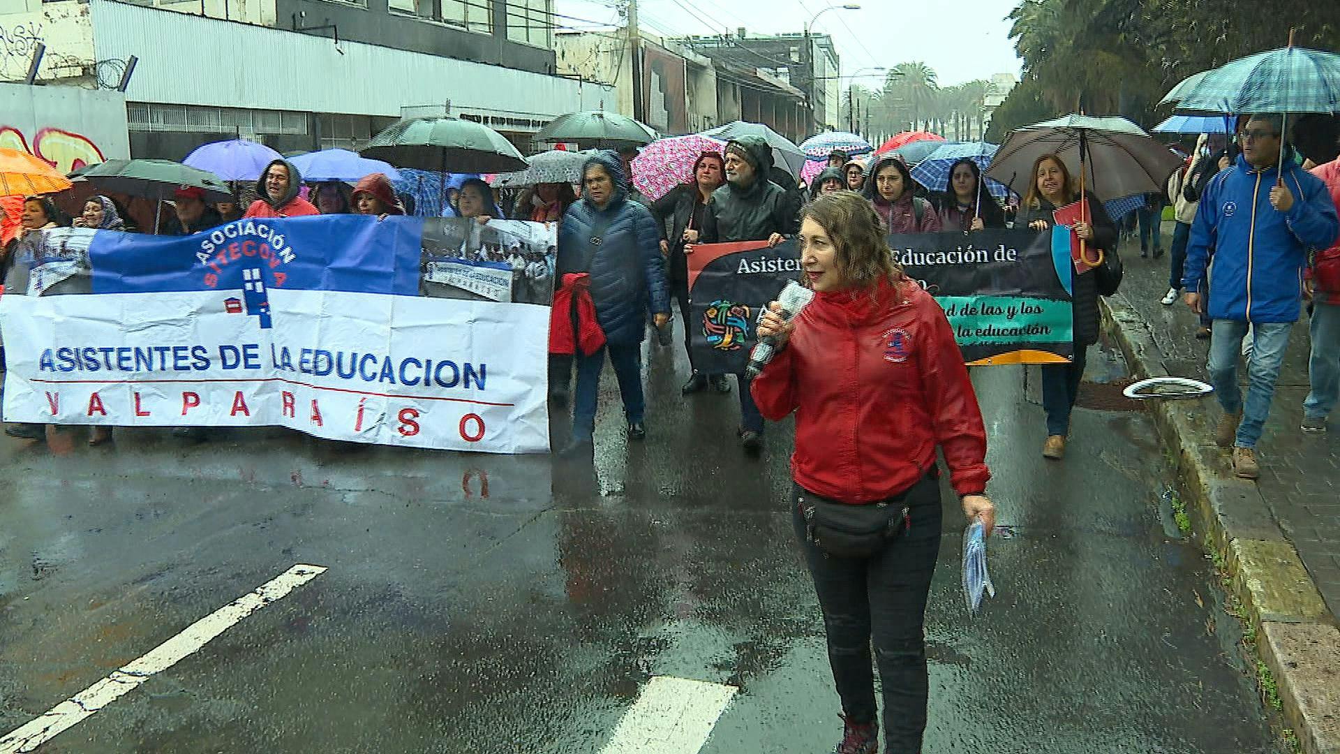 Asistentes de la educación se manifiestan en Valparaíso 
