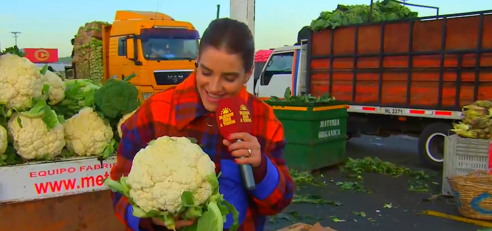 ¡Cumpliendo con Don Jaime! Cargamos nuestro camión con alimentos para animales