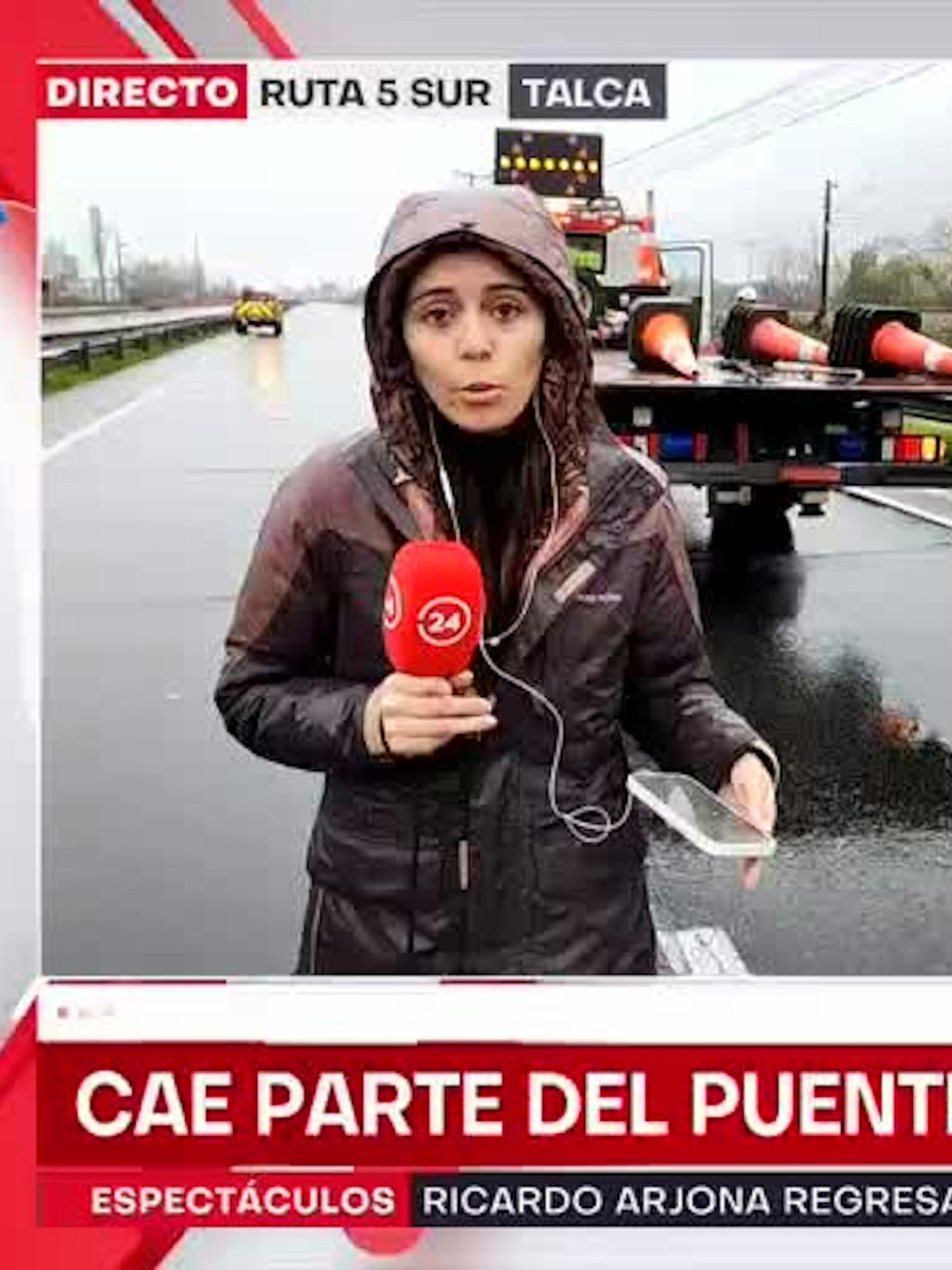 Corte parcial en Ruta 5 Sur por socavón y cae parte del puente ferroviario en Talca