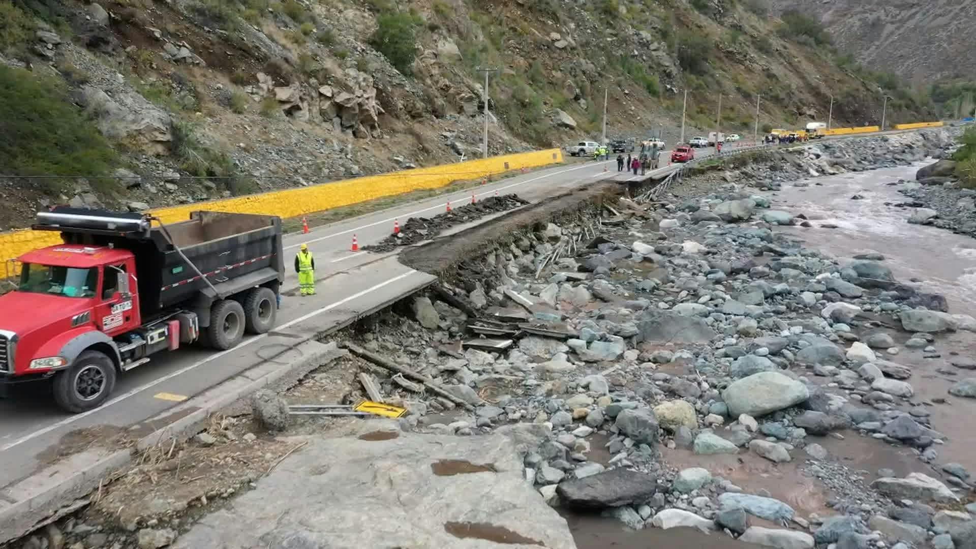 Ruta entre Chile y Argentina mantiene trabajos por tres socavones
