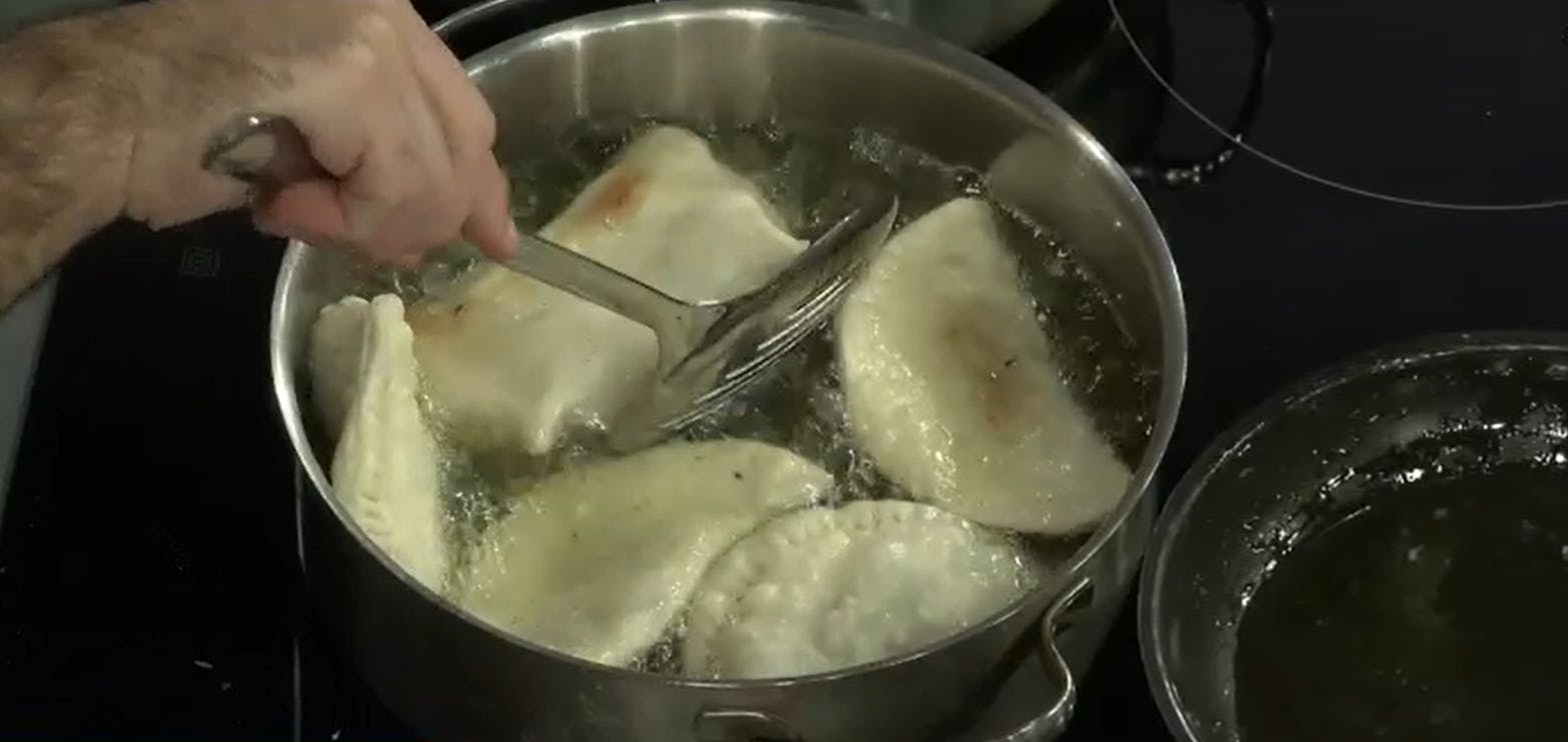 ¡Perfectas para el almuerzo! Preparamos unas deliciosas empanadas fritas
