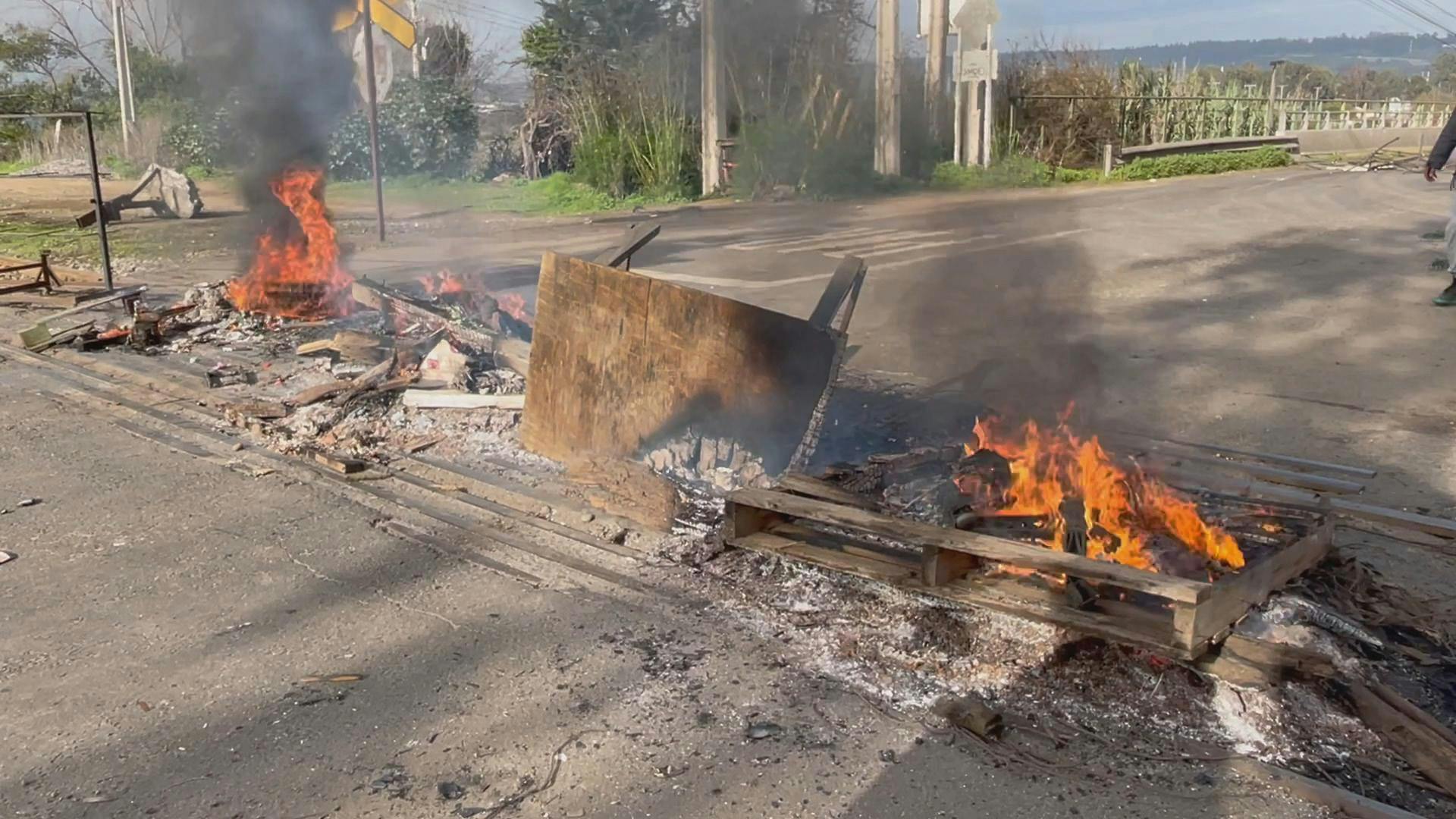Toma “Las Gaviotas” bloquea el límite entre Quintero y Concón por cortes del suministro de luz