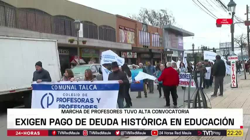 Profesores marcharon para exigir pago de deuda histórica