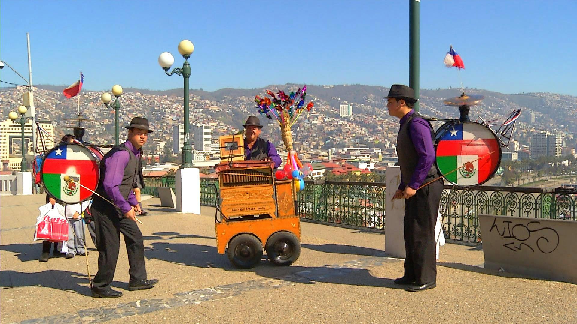 Vecinos porteños se unen para incentivar el arte y la cultura en Valparaíso