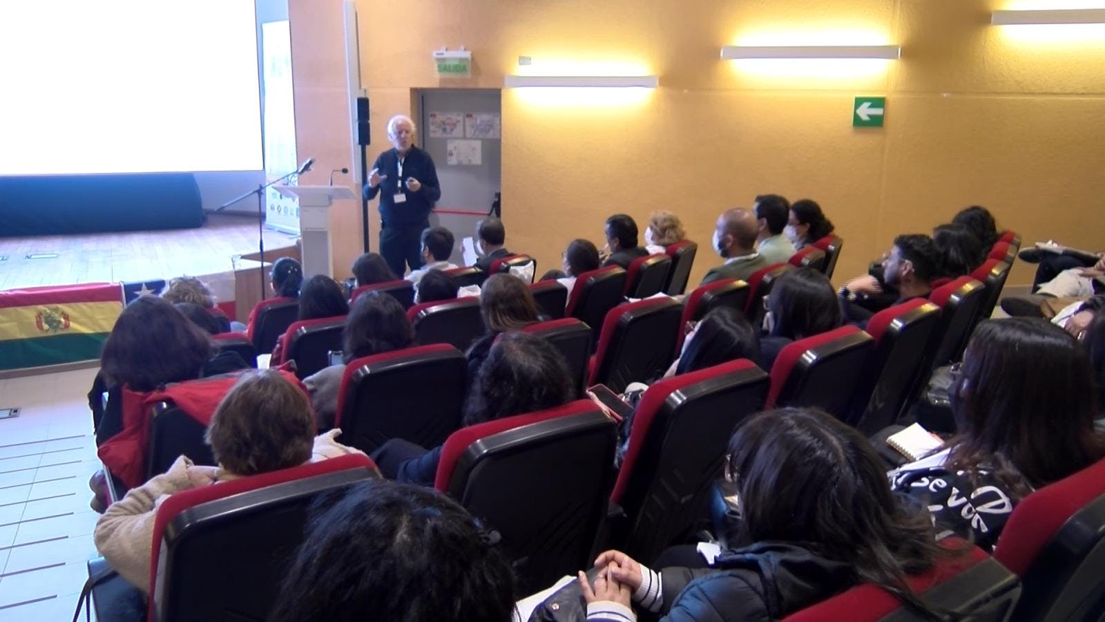 Pediatras se reúnen en encuentro internacional