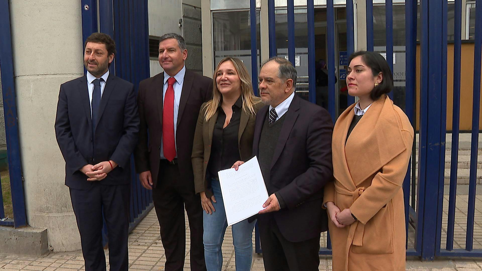 Parlamentarios UDI interponen querella contra Gobierno Regional
