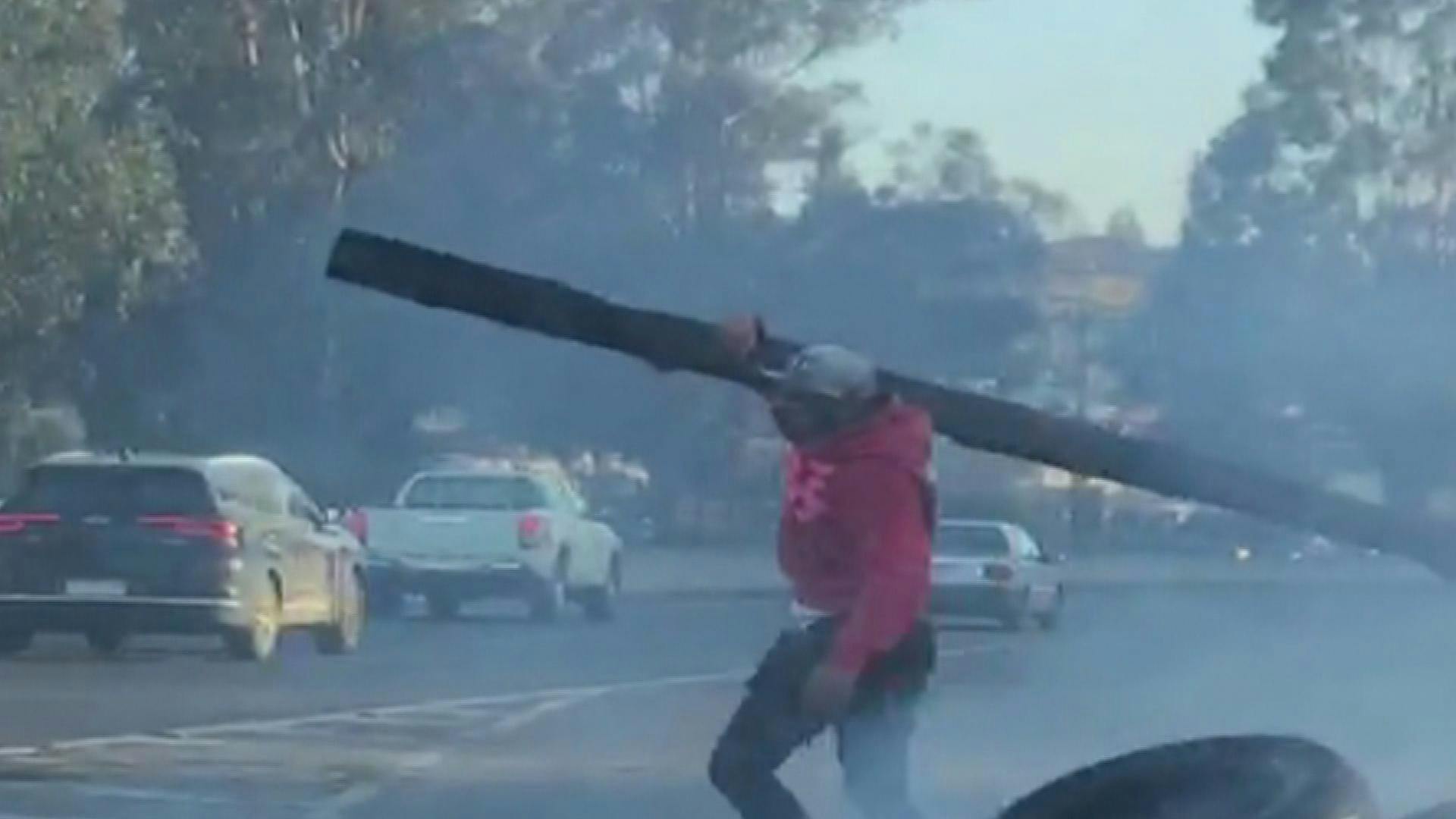 Habitantes de toma de Placilla cortaron ruta 68 esta mañana