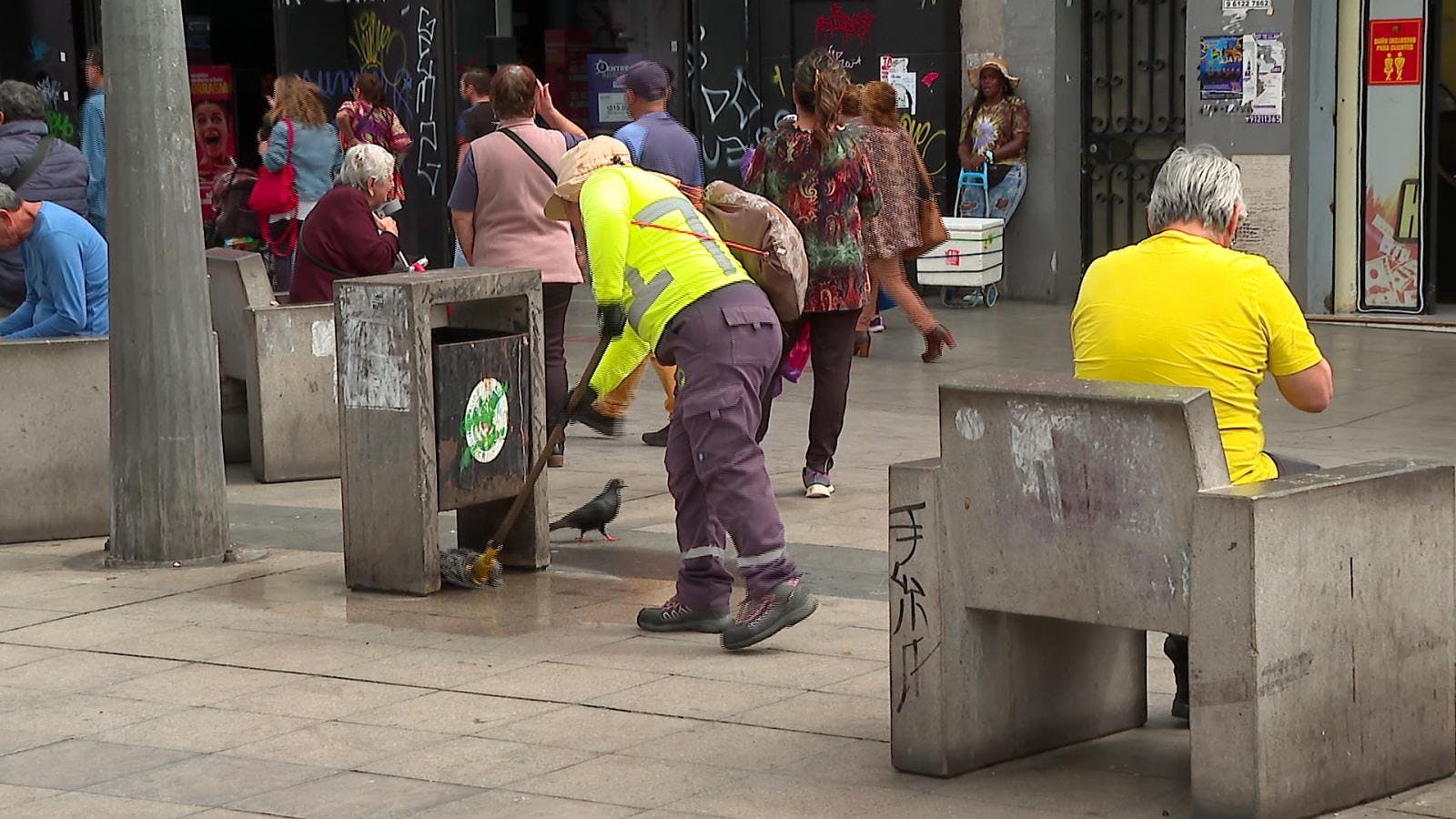 Municipio firma contrato de emergencia para barrido de calles