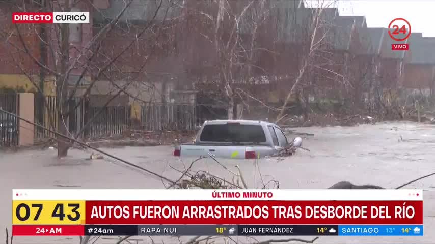Familias aisladas y autos arrastrados tras desborde del estero Guaiquillo en Curicó