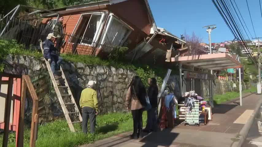 Remoción en masa destruyó vivienda en Tomé